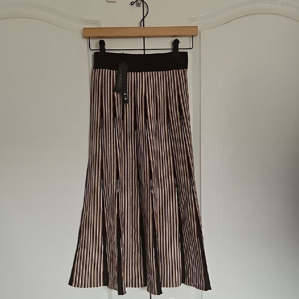 Tan and Brown Pleated Midi A-Line Skirt